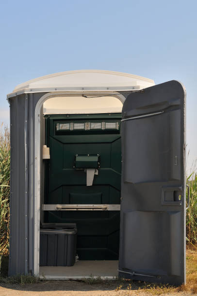 Porta potty delivery and setup in Wind Lake, WI